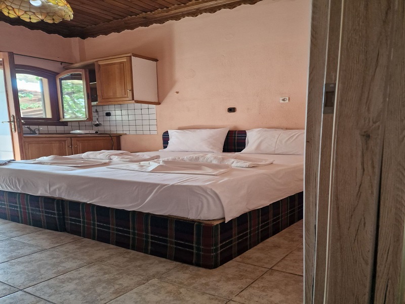 vana-studios-tasos-6