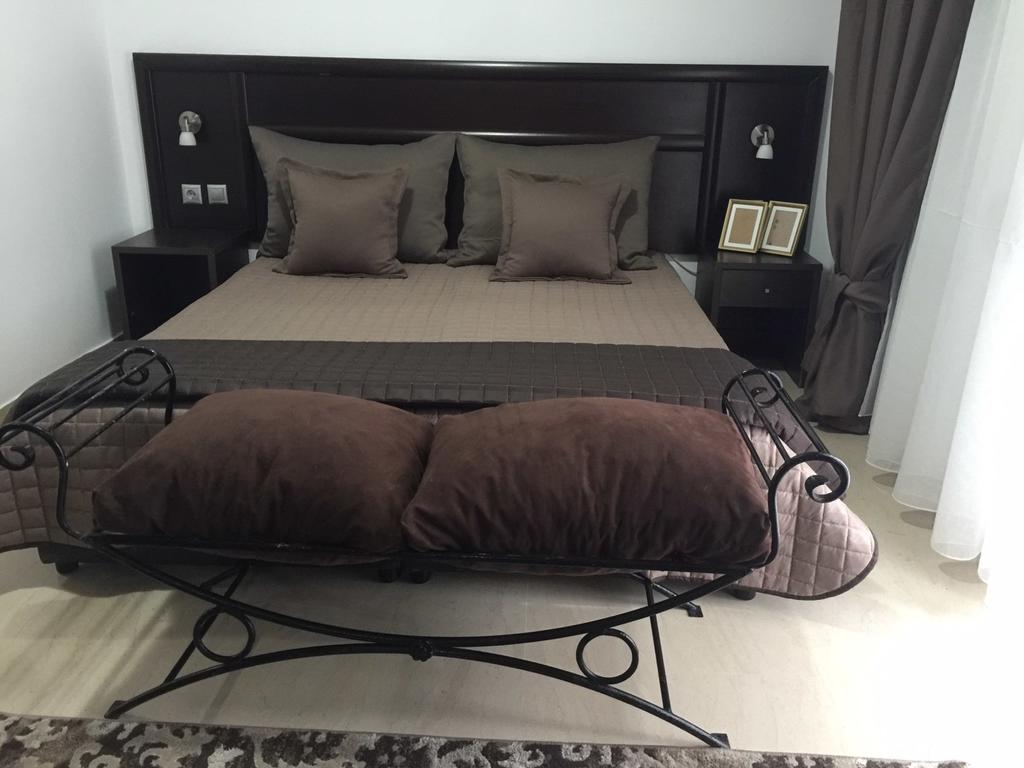 Family-1-philoxenia-boutique-pefko-mayak-tours-14